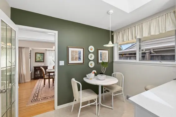 946 Beaumont Drive, North Vancouver For Sale - image 17