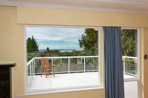 647 Blueridge Avenue, North Vancouver For Sale - image 1