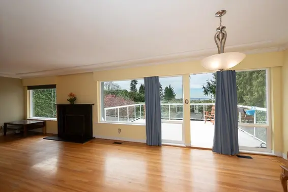 647 Blueridge Avenue, North Vancouver For Sale - image 4