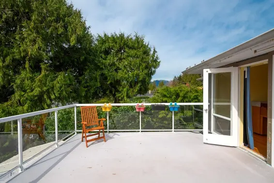 647 Blueridge Avenue, North Vancouver For Sale - image 7