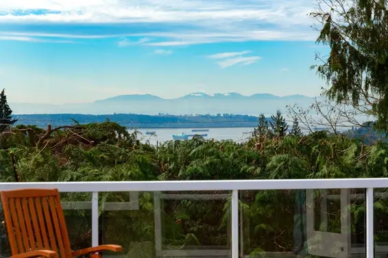 647 Blueridge Avenue, North Vancouver For Sale - image 9