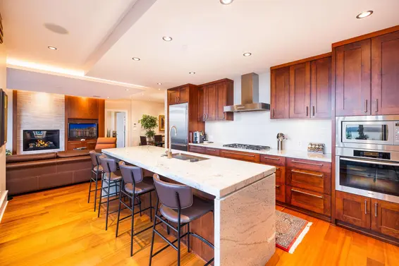 101 2535 Garden Court, West Vancouver For Sale - image 14