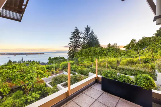 101 2535 Garden Court, West Vancouver For Sale - image 24