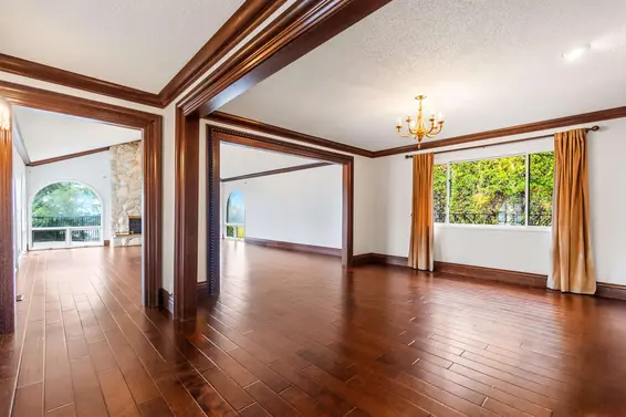 1355 Tyrol Road, West Vancouver For Sale - image 11