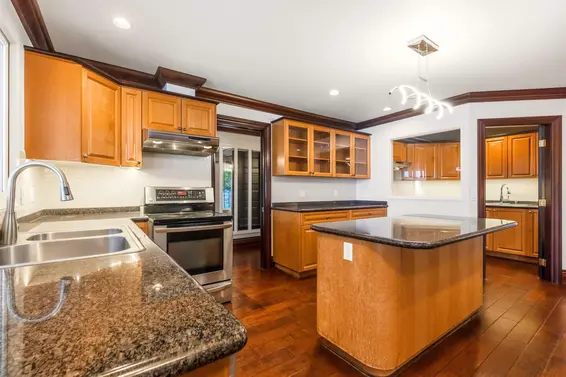 1355 Tyrol Road, West Vancouver For Sale - image 19