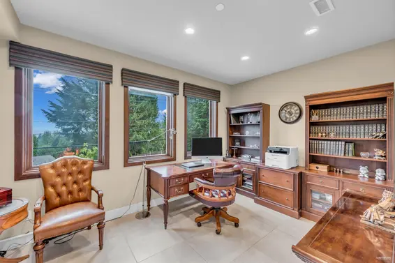 4742 Caulfeild Drive, West Vancouver For Sale - image 14