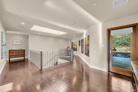 4742 Caulfeild Drive, West Vancouver For Sale - image 19
