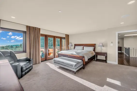 4742 Caulfeild Drive, West Vancouver For Sale - image 23