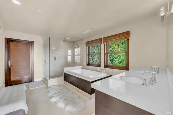4742 Caulfeild Drive, West Vancouver For Sale - image 25