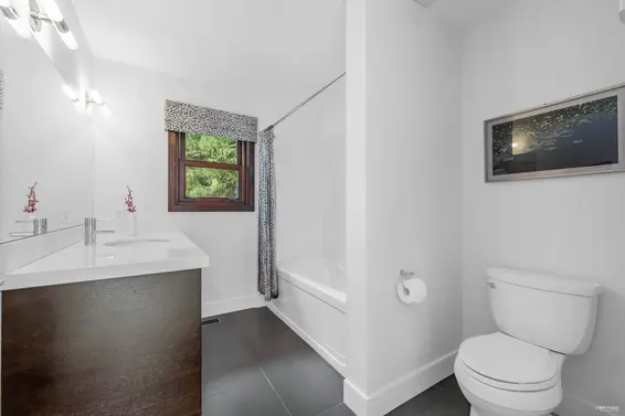 4742 Caulfeild Drive, West Vancouver For Sale - image 30