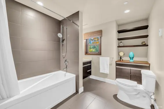4742 Caulfeild Drive, West Vancouver For Sale - image 32