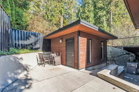 4742 Caulfeild Drive, West Vancouver For Sale - image 36