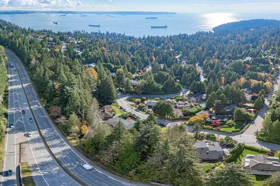 4742 Caulfeild Drive, West Vancouver For Sale - image 37