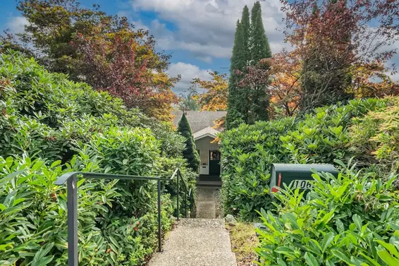 1069 Shavington Street, North Vancouver For Sale - image 37