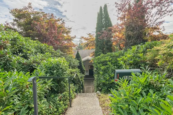 1069 Shavington Street, North Vancouver For Sale - image 38