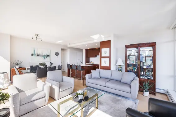 403 1320 Chesterfield Avenue, North Vancouver For Sale - image 11