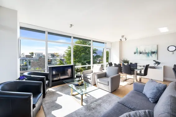 403 1320 Chesterfield Avenue, North Vancouver For Sale - image 9