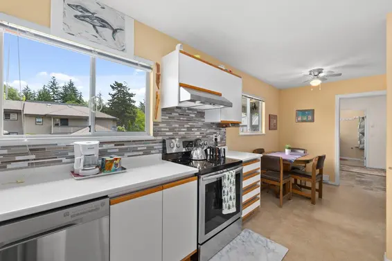 824 Roche Point Drive, North Vancouver For Sale - image 11
