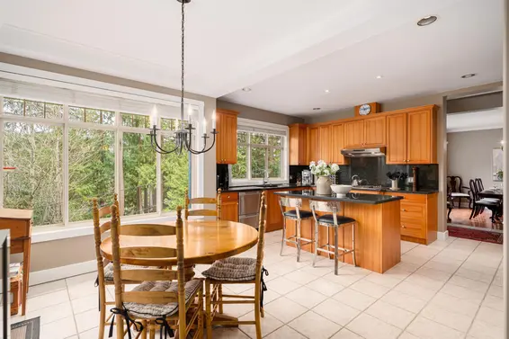 5780 Cranley Drive, West Vancouver For Sale - image 14
