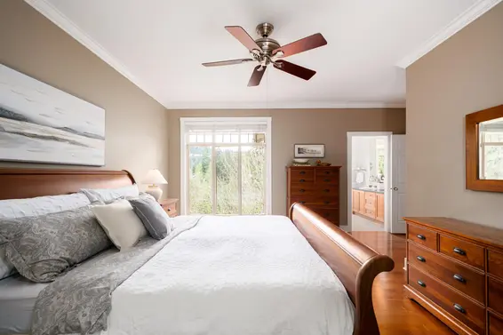 5780 Cranley Drive, West Vancouver For Sale - image 20