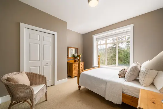 5780 Cranley Drive, West Vancouver For Sale - image 25