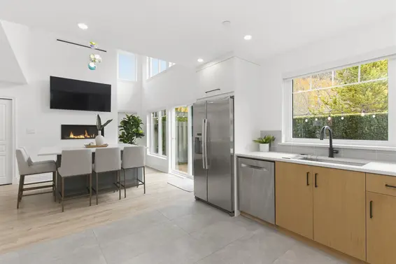 25 Whitecap Court, Furry Creek For Sale - image 6