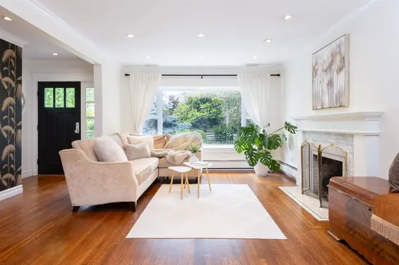 445 West 26th Street, North Vancouver
