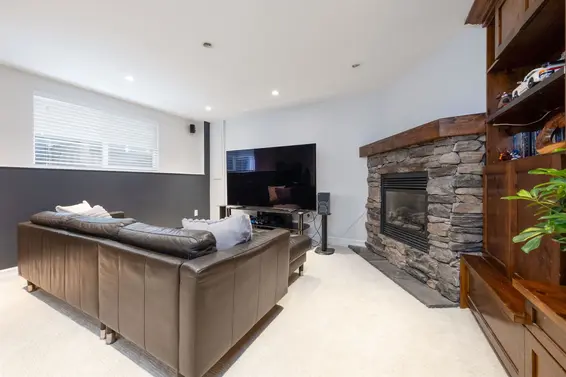 445 West 26th Street, North Vancouver For Sale - image 32