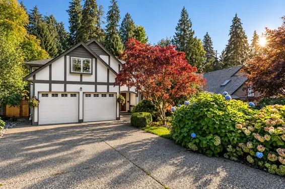 3373 Huntleigh Court, North Vancouver For Sale - image 2