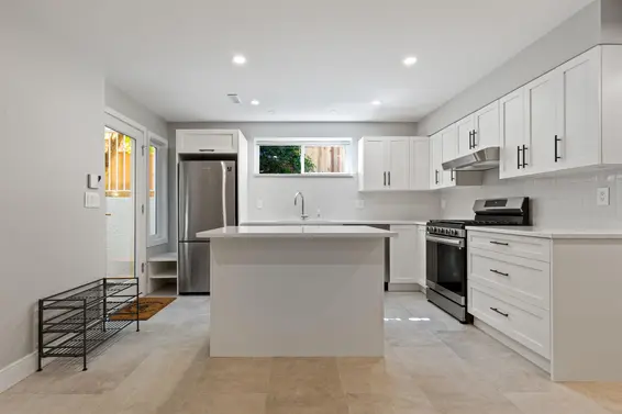 3373 Huntleigh Court, North Vancouver For Sale - image 34