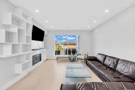 265 East Keith Road, North Vancouver For Sale - image 11