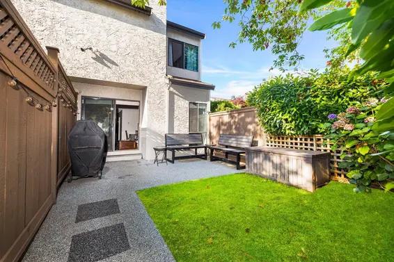 24 230 West 14th Street, North Vancouver For Sale - image 2