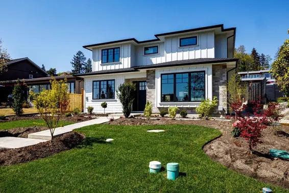 1028 Calverhall Street, North Vancouver For Sale - image 2