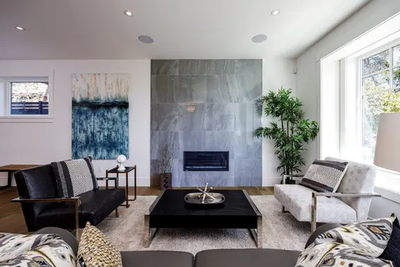 1028 Calverhall Street, North Vancouver For Sale - image 3