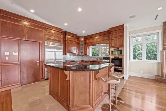 2420 Halston Court, West Vancouver For Sale - image 10