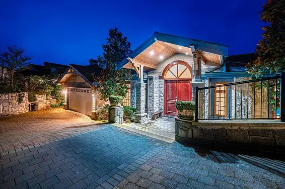2420 Halston Court, West Vancouver For Sale - image 6