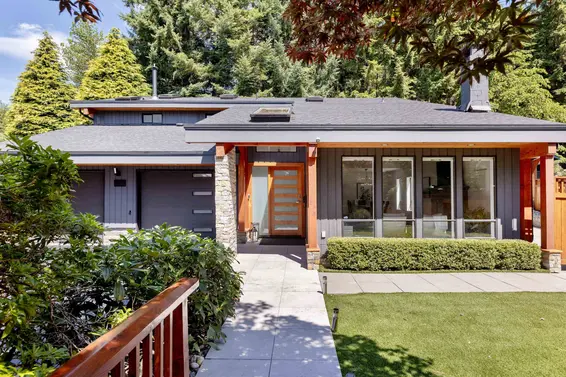 5541 Cliffridge Place, North Vancouver