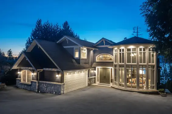 5450 Marine Drive, West Vancouver
