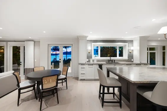 5450 Marine Drive, West Vancouver For Sale - image 7