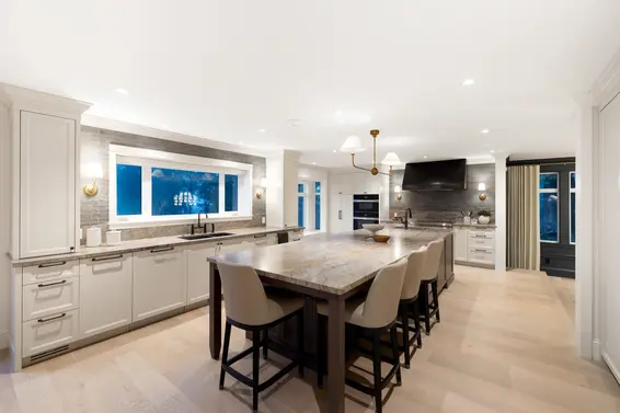 5450 Marine Drive, West Vancouver For Sale - image 8