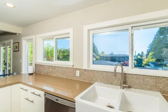2460 Mathers Avenue, West Vancouver For Sale - image 11
