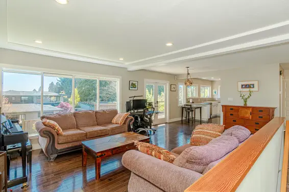 2460 Mathers Avenue, West Vancouver For Sale - image 3
