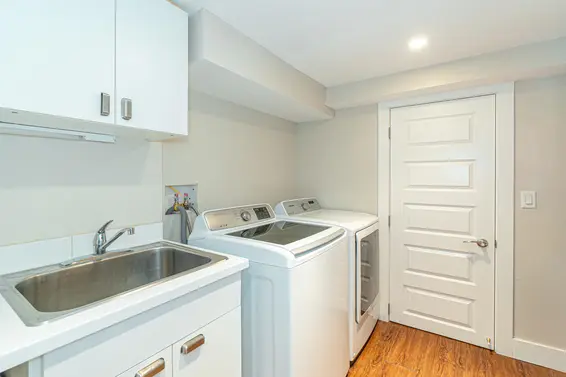2460 Mathers Avenue, West Vancouver For Sale - image 32