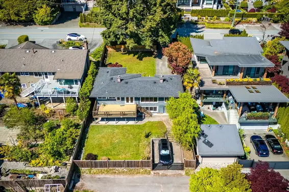 2460 Mathers Avenue, West Vancouver For Sale - image 37