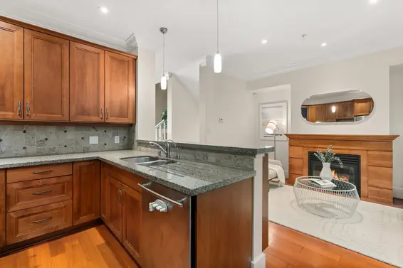 2119 Gordon Avenue, West Vancouver For Sale - image 16