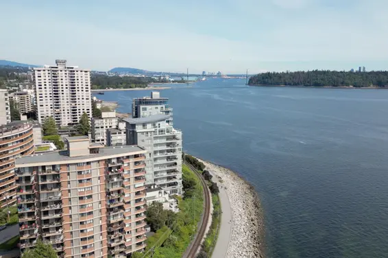 2119 Gordon Avenue, West Vancouver For Sale - image 39