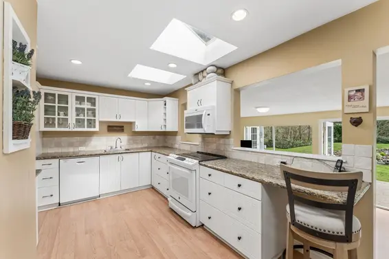 1874 Appin Road, North Vancouver For Sale - image 13