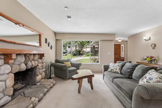 1874 Appin Road, North Vancouver For Sale - image 4