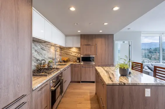 1702 680 Seylynn Crescent, North Vancouver For Sale - image 2