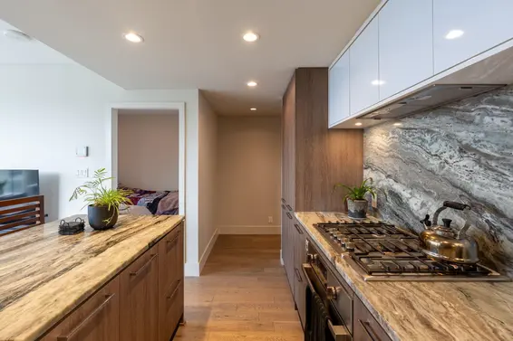 1702 680 Seylynn Crescent, North Vancouver For Sale - image 8